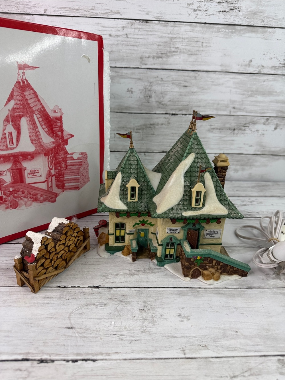 Dept 56 “Elsies Gingerbread “North Pole - no smoking chimney- read details